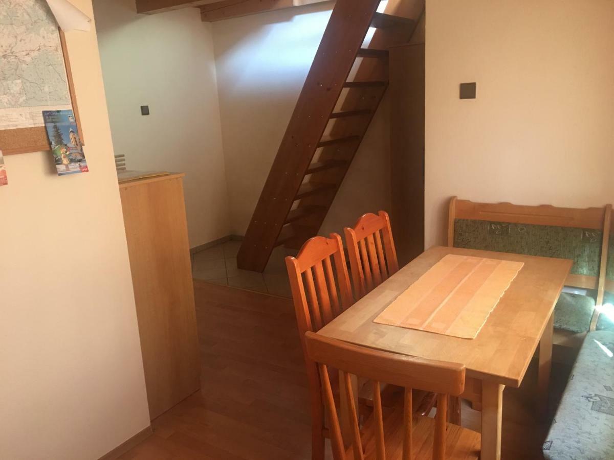 J&M Privat Appartement Závažná Poruba Buitenkant foto