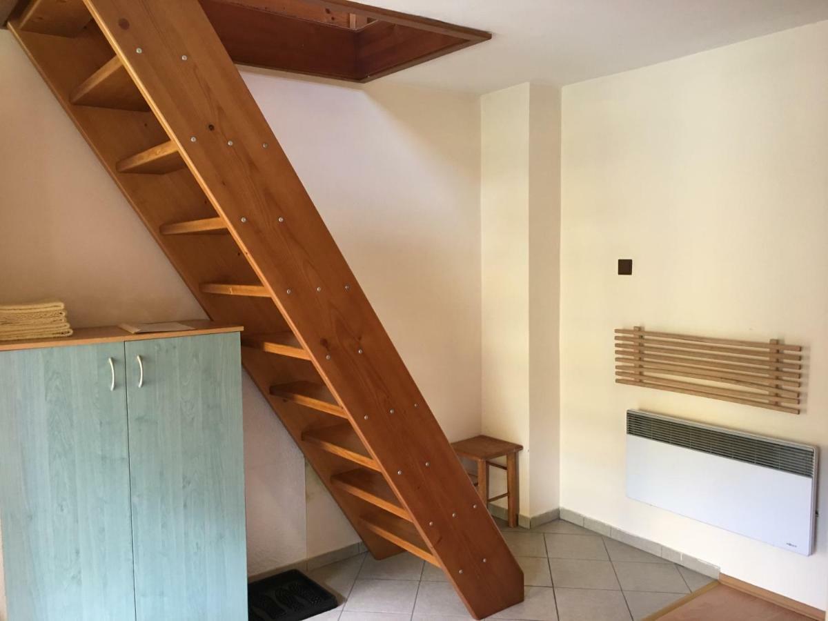 J&M Privat Appartement Závažná Poruba Buitenkant foto