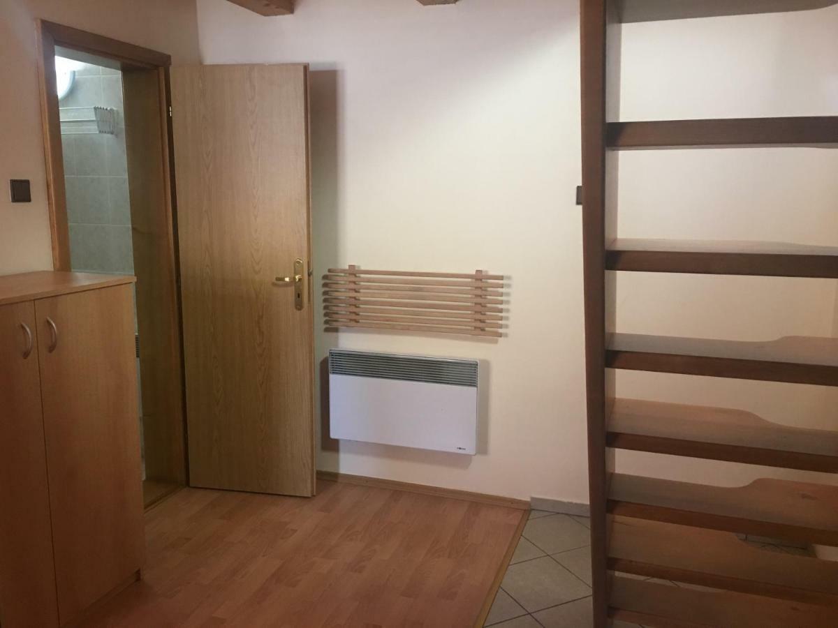 J&M Privat Appartement Závažná Poruba Buitenkant foto
