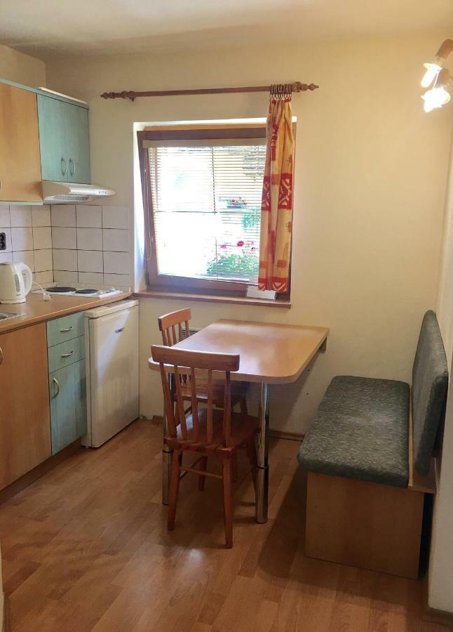 J&M Privat Appartement Závažná Poruba Buitenkant foto